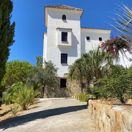 Castle Tower Apartment In Rural Holiday Park 'Bernard' Tolox Luaran gambar