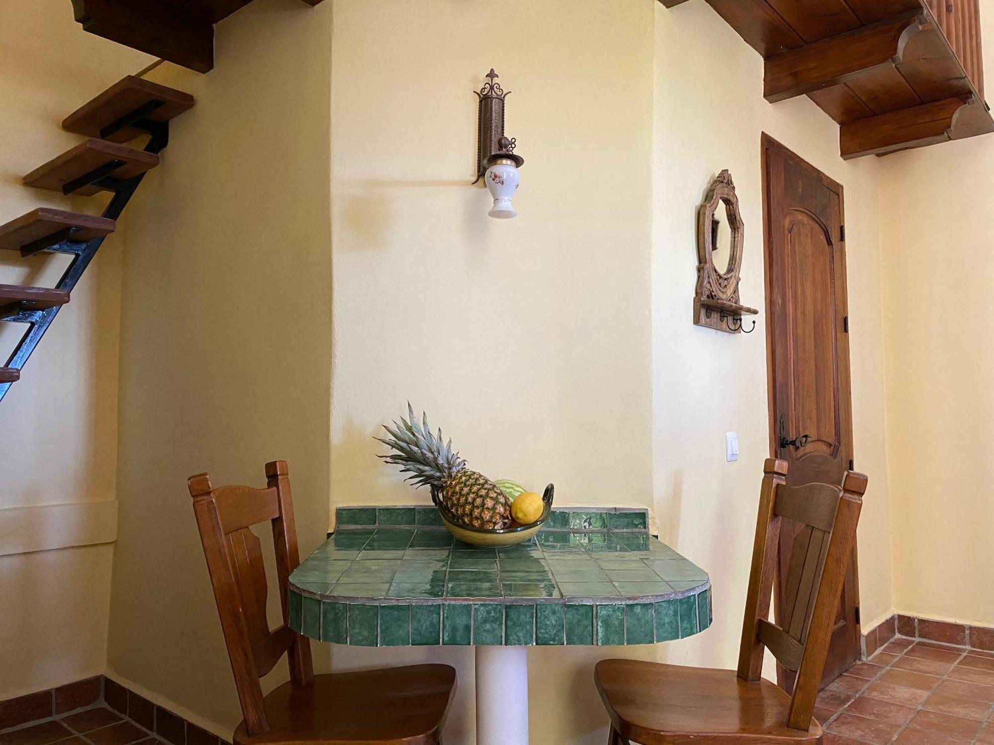 Castle Tower Apartment In Rural Holiday Park 'Bernard' Tolox Luaran gambar