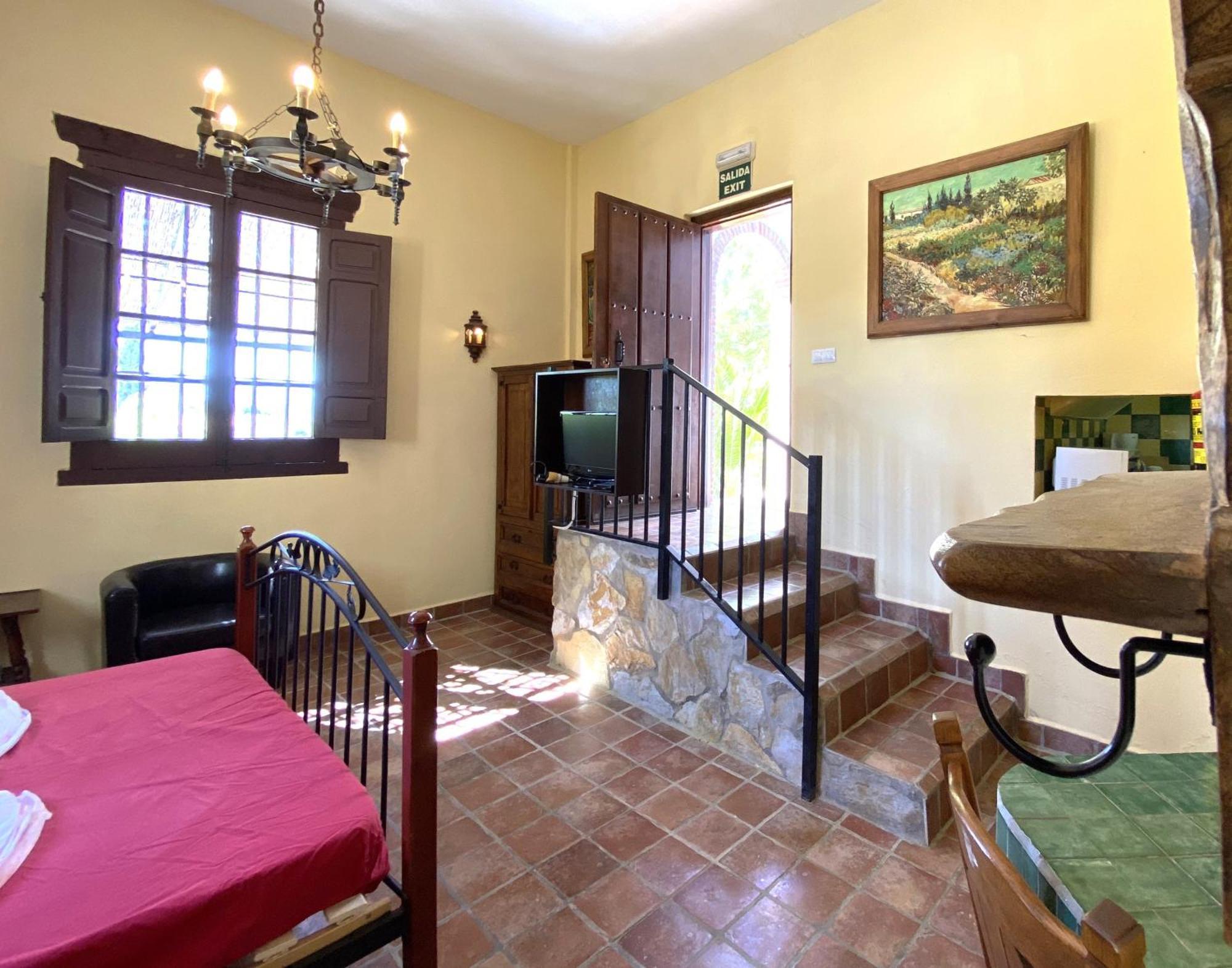 Castle Tower Apartment In Rural Holiday Park 'Bernard' Tolox Luaran gambar